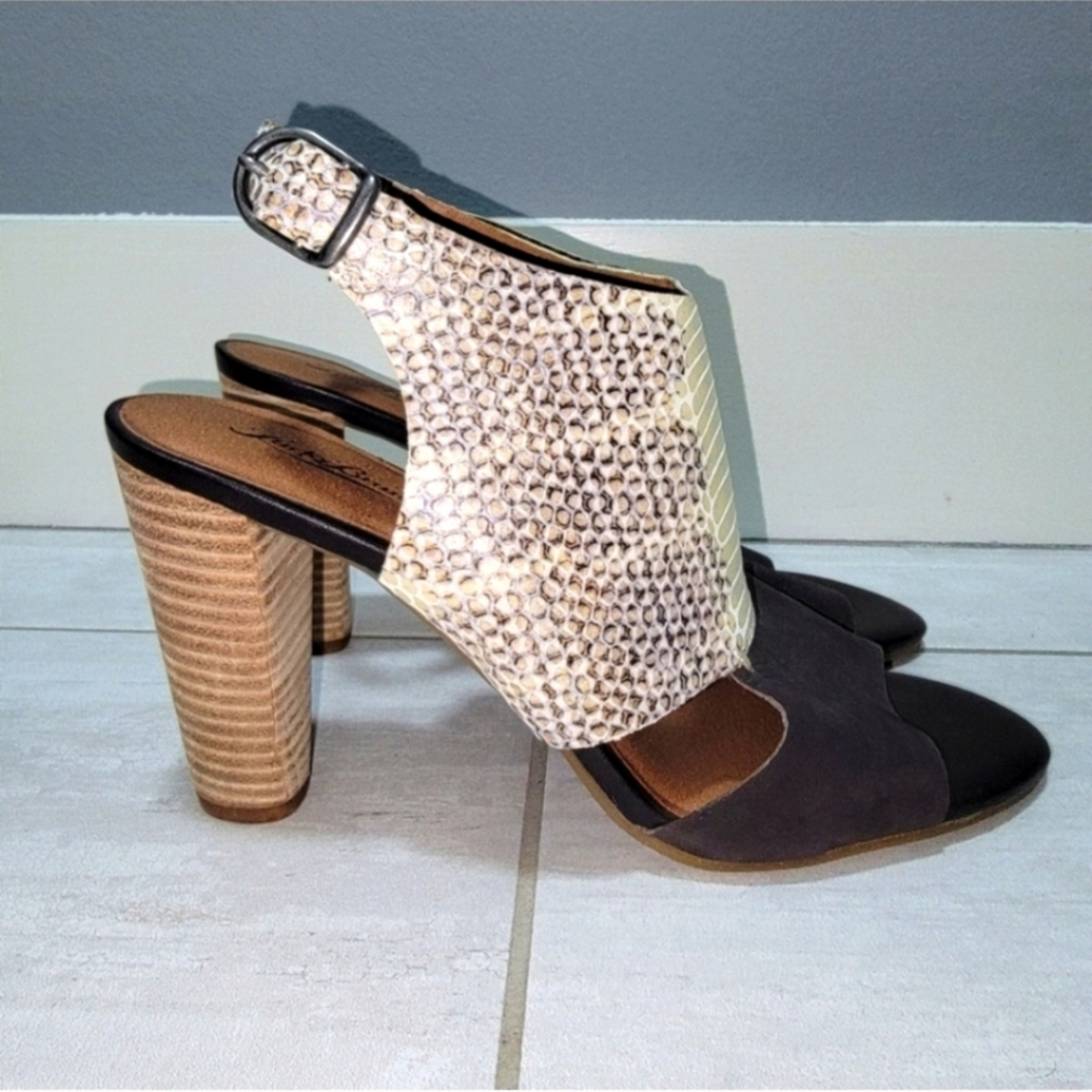 LUCKY BRAND Vegan Snakeskin Animal Print Open Peep Toe Wood Heel